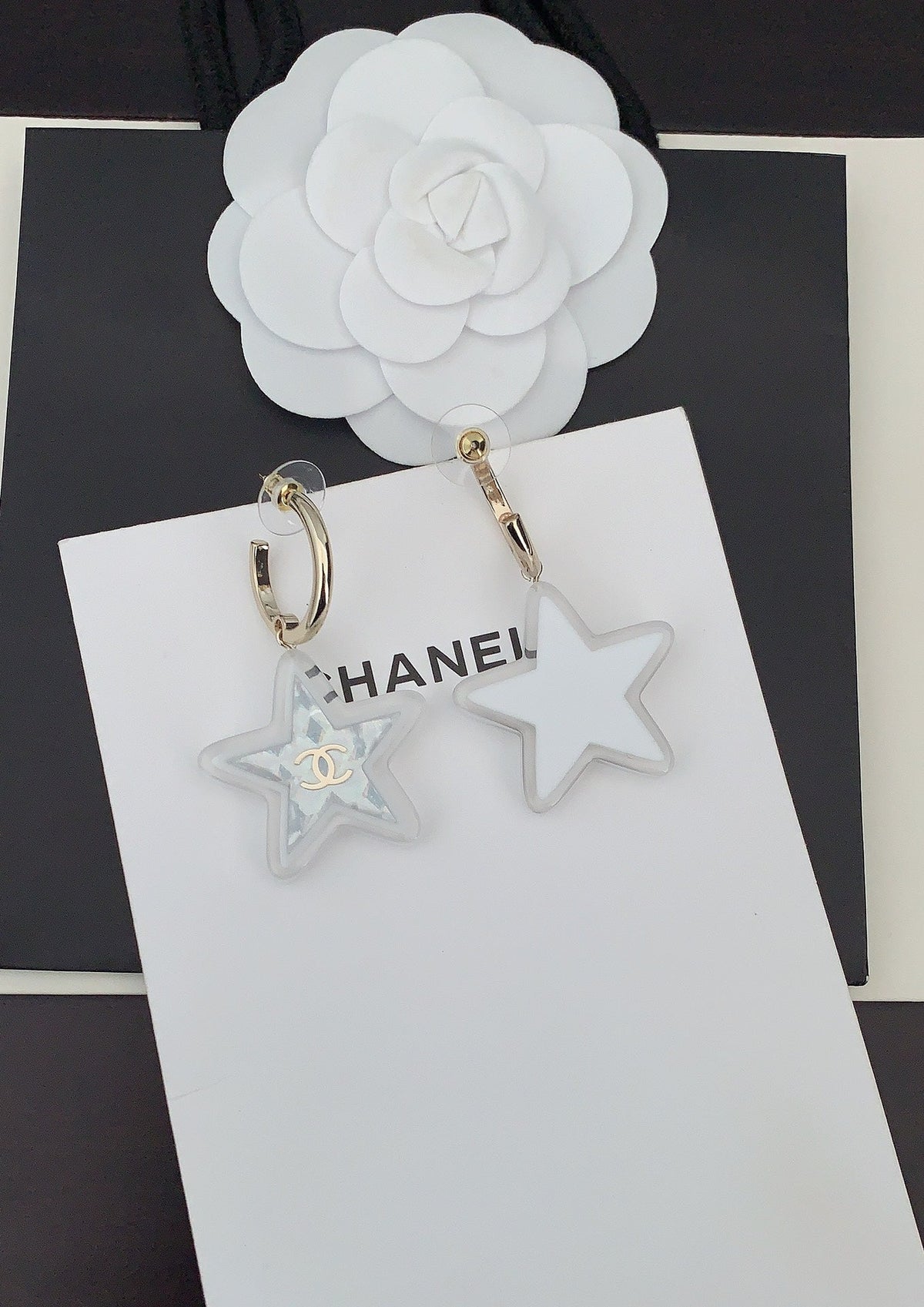 Chanel Star Earrings - 18K Yellow Gold