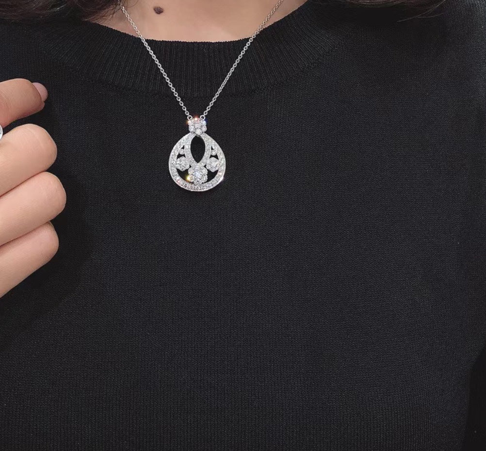 Snowflake Necklace - 18K Gold
