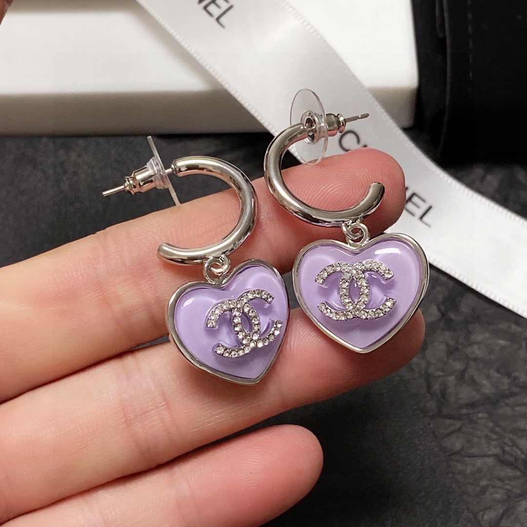 Chanel Purple Heart Earrings - 18K Yellow Gold
