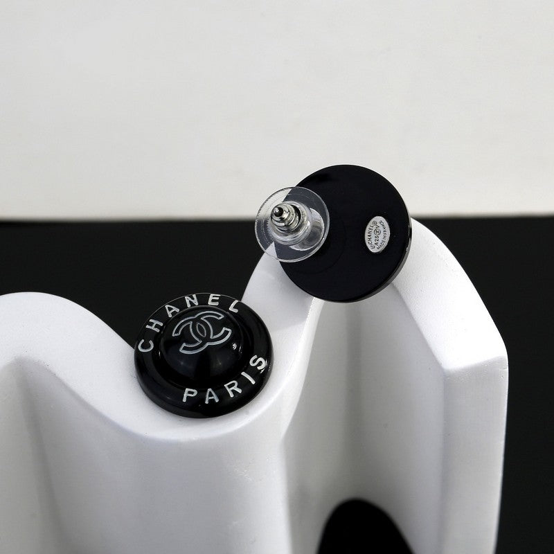 Chanel Black Round Earrings - 18K White Gold