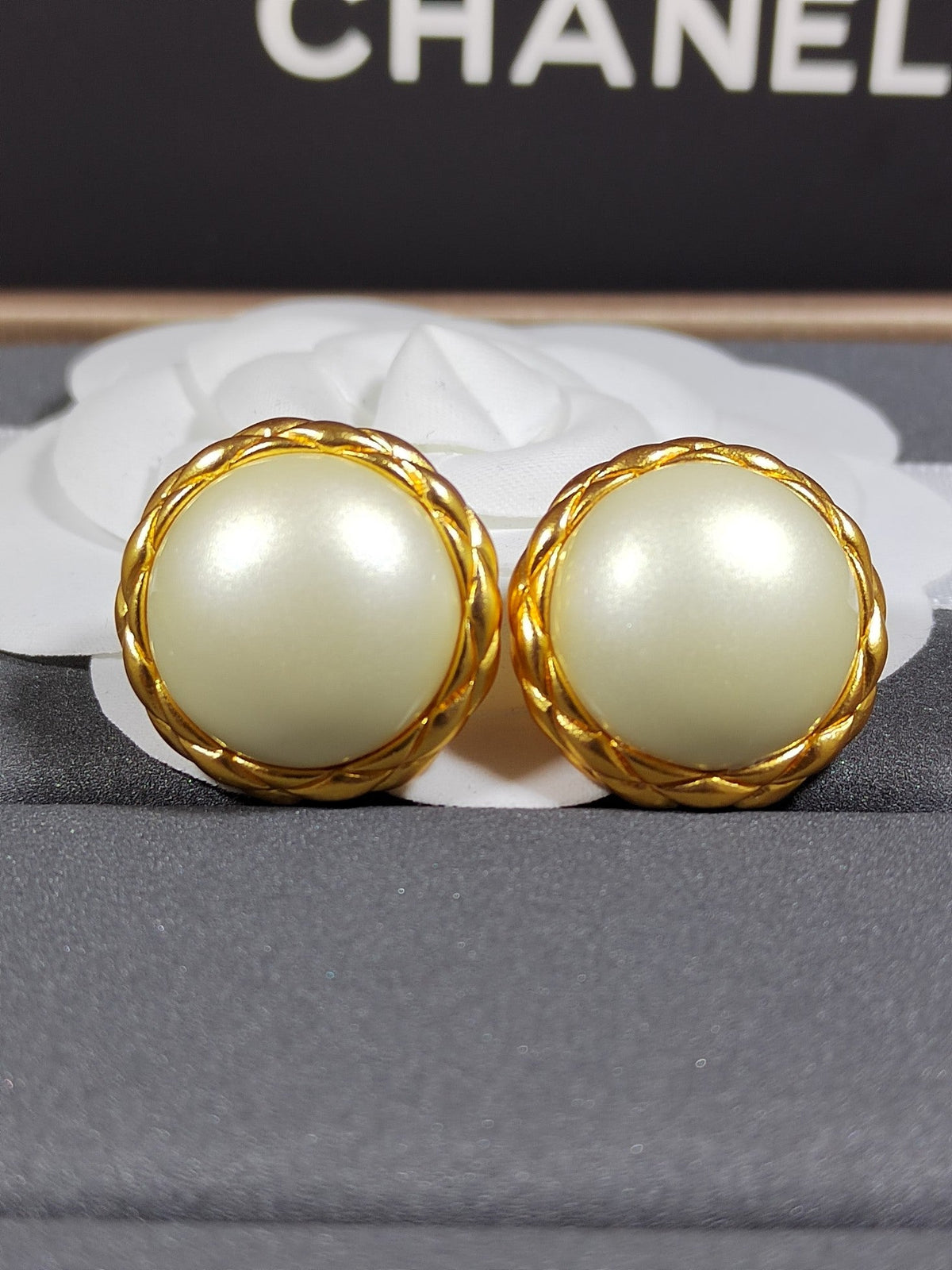Chanel Round Pearl Earrings - 18K Yellow Gold