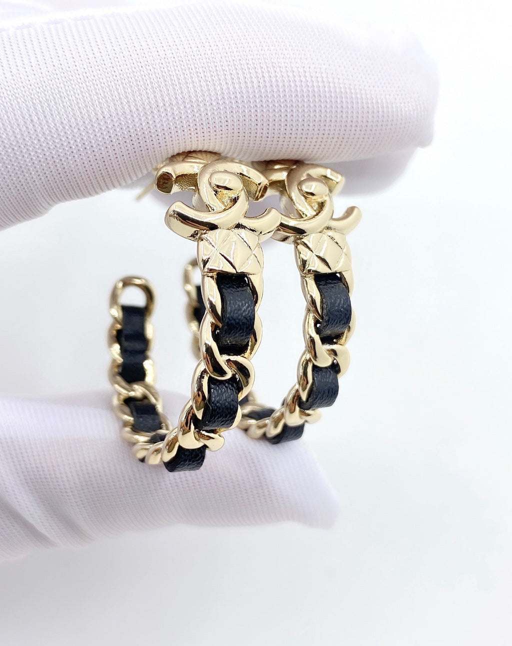Chanel Circle Leather Earrings - 18K Yellow Gold