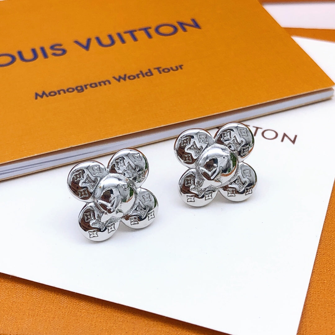 Louis Vuitton Vivienne Earrings - 18K White Gold