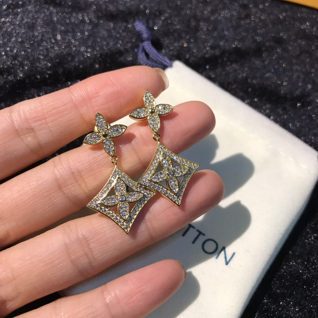 Louis Vuitton Blossom Earrings - 18K Gold