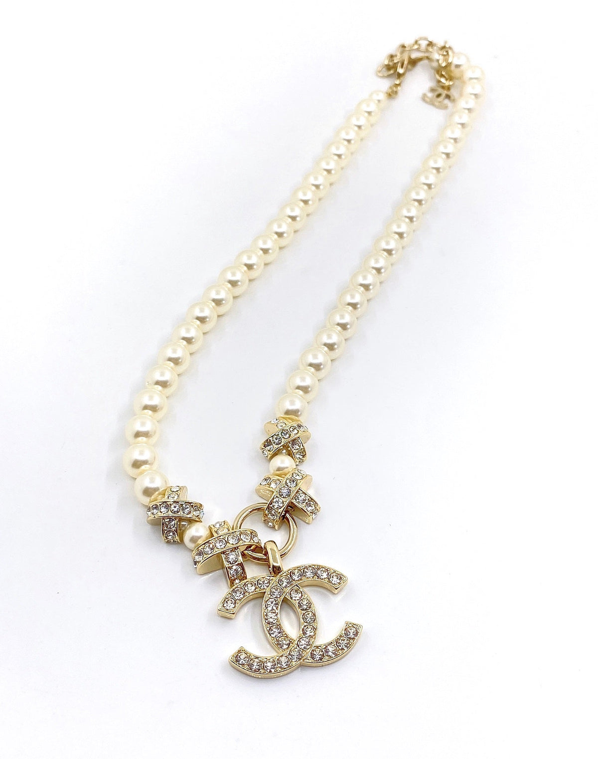 Chanel Pearls Chain Necklace