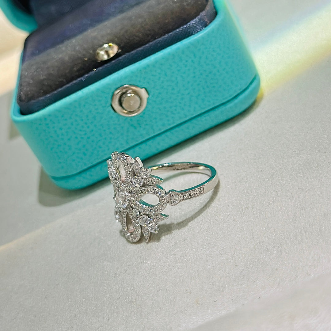 Tiffany Vintage Flower Ring - 18K White Gold