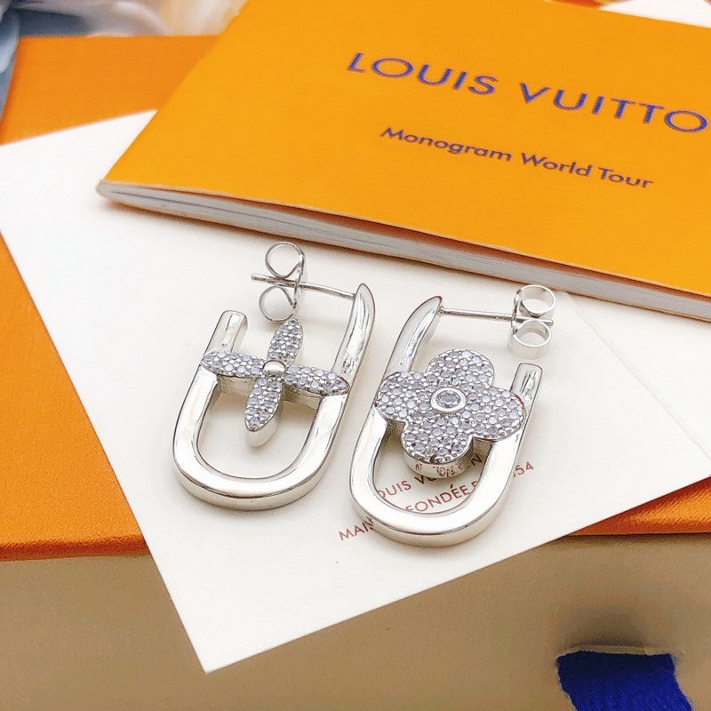 Louis Vuitton Earrings - 18K Gold