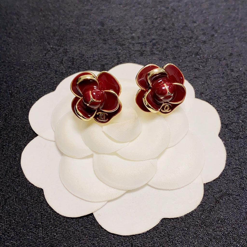 Chanel Camellia Earrings - 18K Yellow Gold