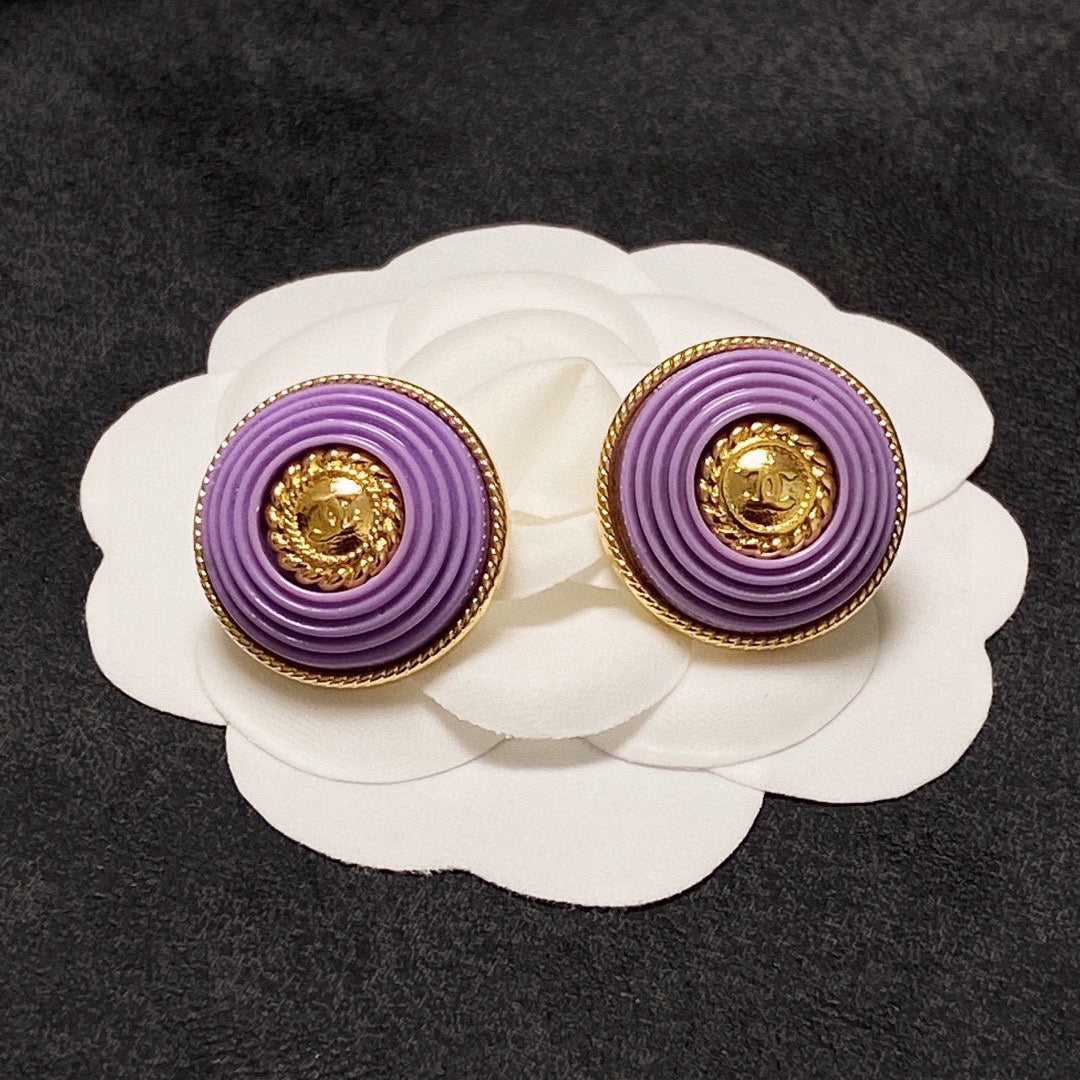 Chanel Purple Resin Earrings - 18K Yellow Gold