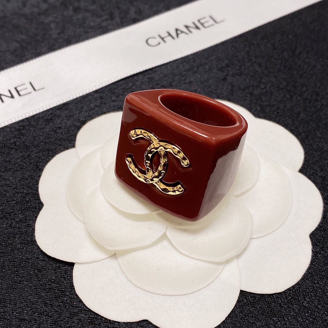 Chanel Vintage Red Ring - 18K Yellow Gold