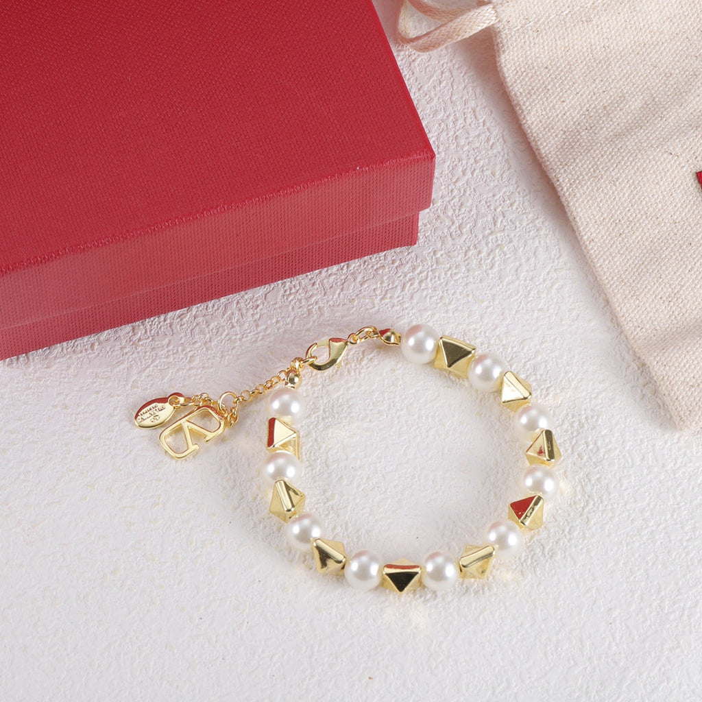 Valentino Rockstud Pearl Bracelet