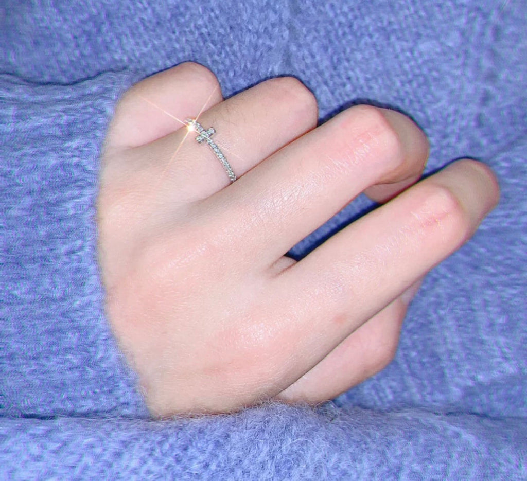 Tiffany Moissanite Wire Ring - 18K White Gold