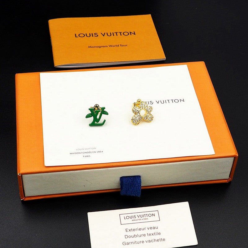 Louis Vuitton Blossom Green Diamond Earrings - 18K Yellow Gold