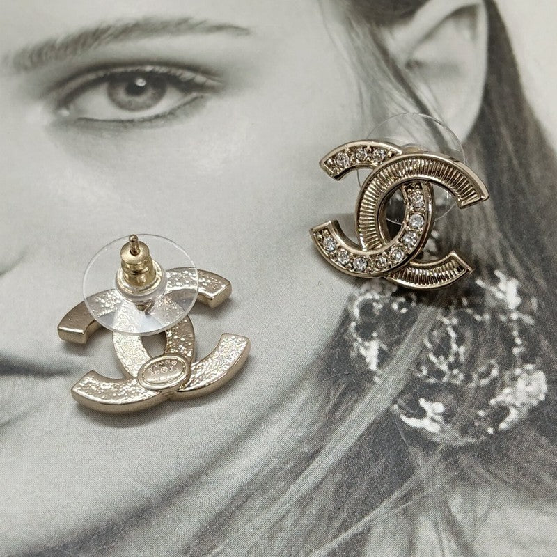 Chanel Vintage Diamond Earrings - 18K Rose Gold