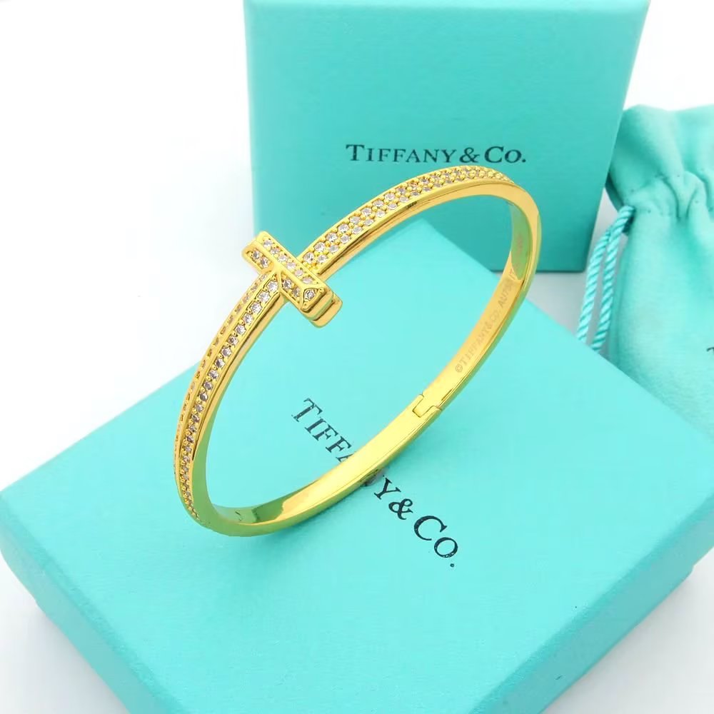 T1 Wide Diamond Bangle Bracelet - 18K Gold