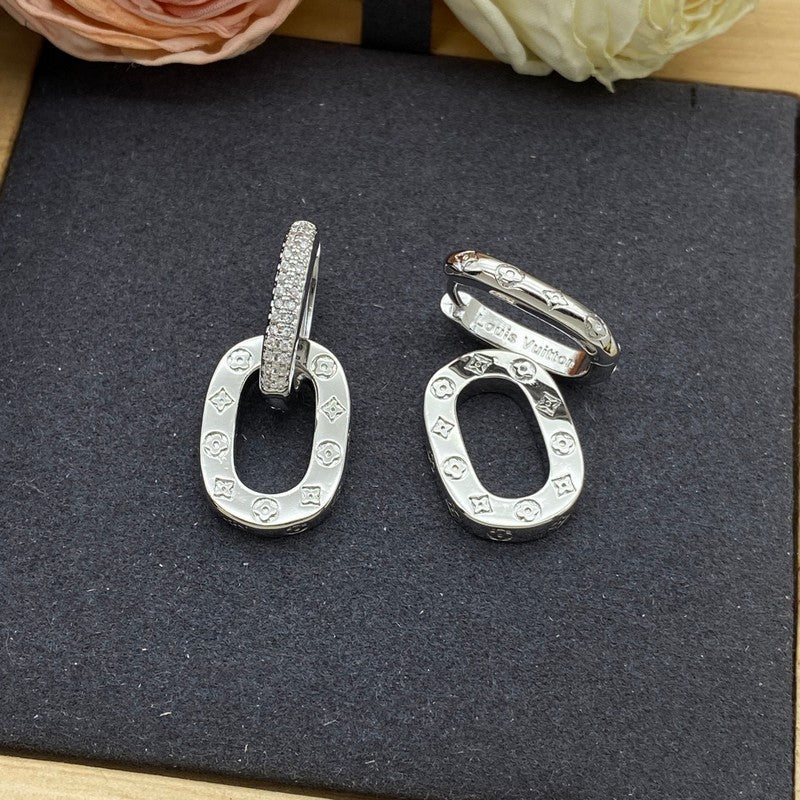Louis Vuitton Circle Earrings - 18K Gold