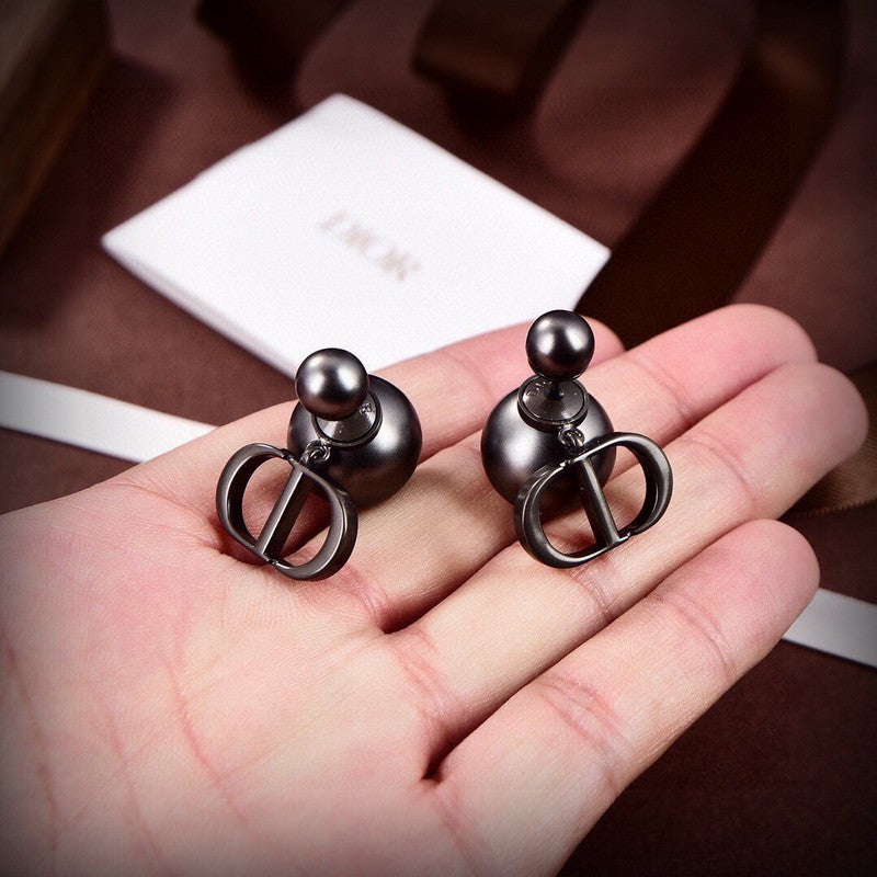 Dior Tribales Grey Pearl Earrings