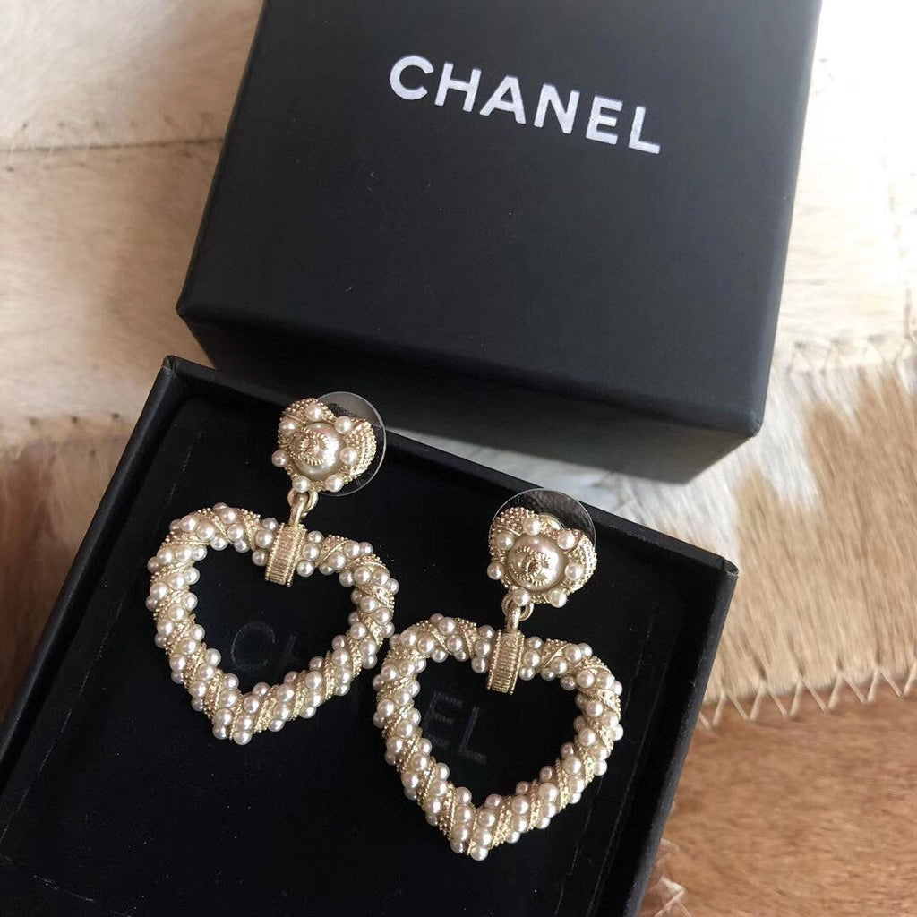 Chanel Heart Pendant Earrings - 18K Yellow Gold