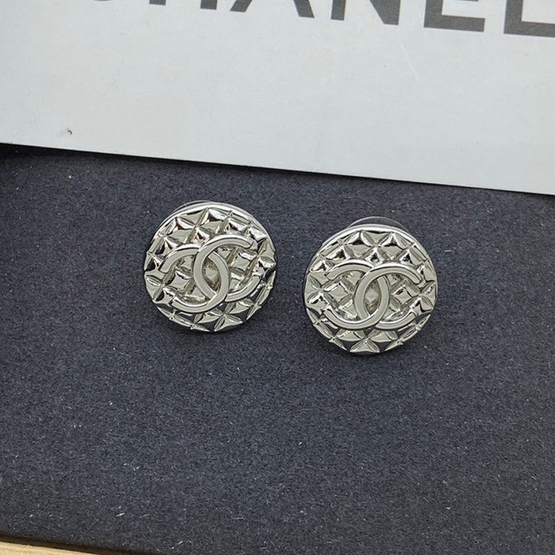 Chanel Round Earrings - 18K White Gold