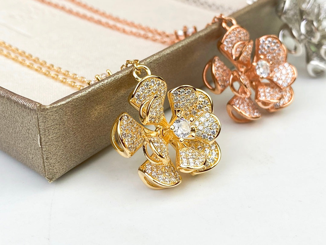Bvlgari DIVAS' DREAM Necklace - 18K Gold