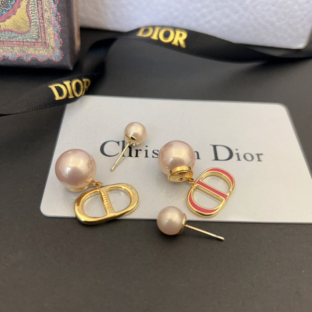Dior 30 Montaigne Rani Pink Pearl Earrings