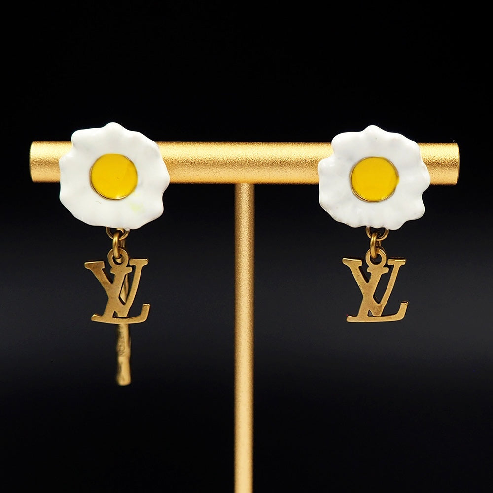 Louis Vuitton Gardening Earrings - 18K Yellow Gold