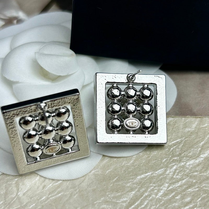 Chanel Diamond & Pearl Square Earrings - 18K White Gold