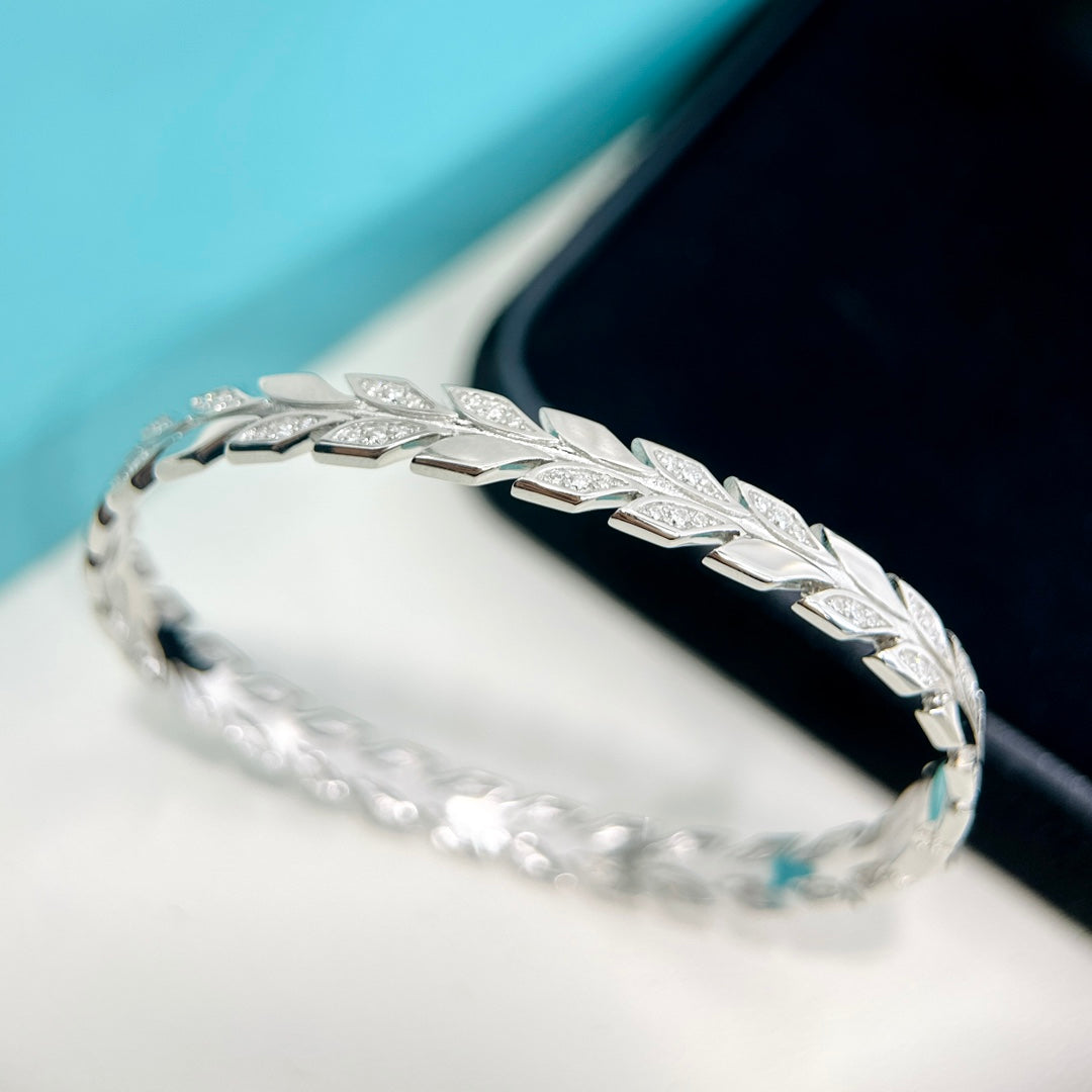 Tiffany Victoria Vine Diamond Bracelet - 18K Gold