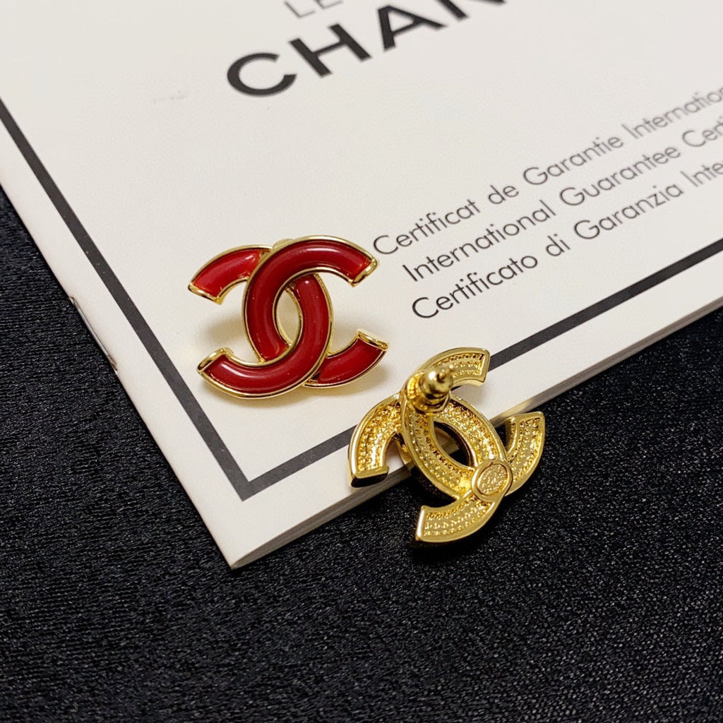 Chanel Red Resin Earrings - 18K Yellow Gold