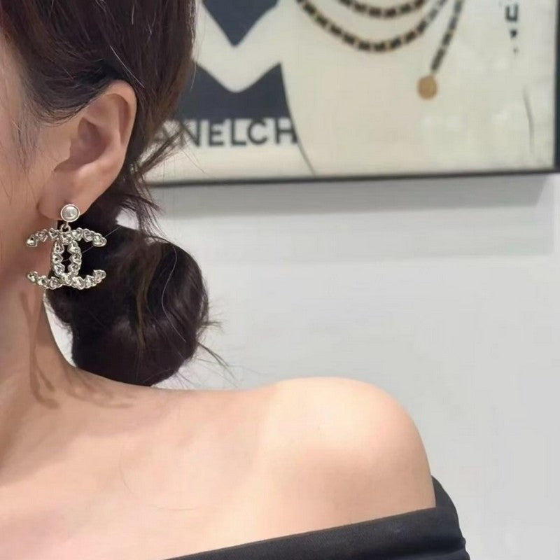 Chanel Pearl & Crystal Earrings - 18K Yellow Gold
