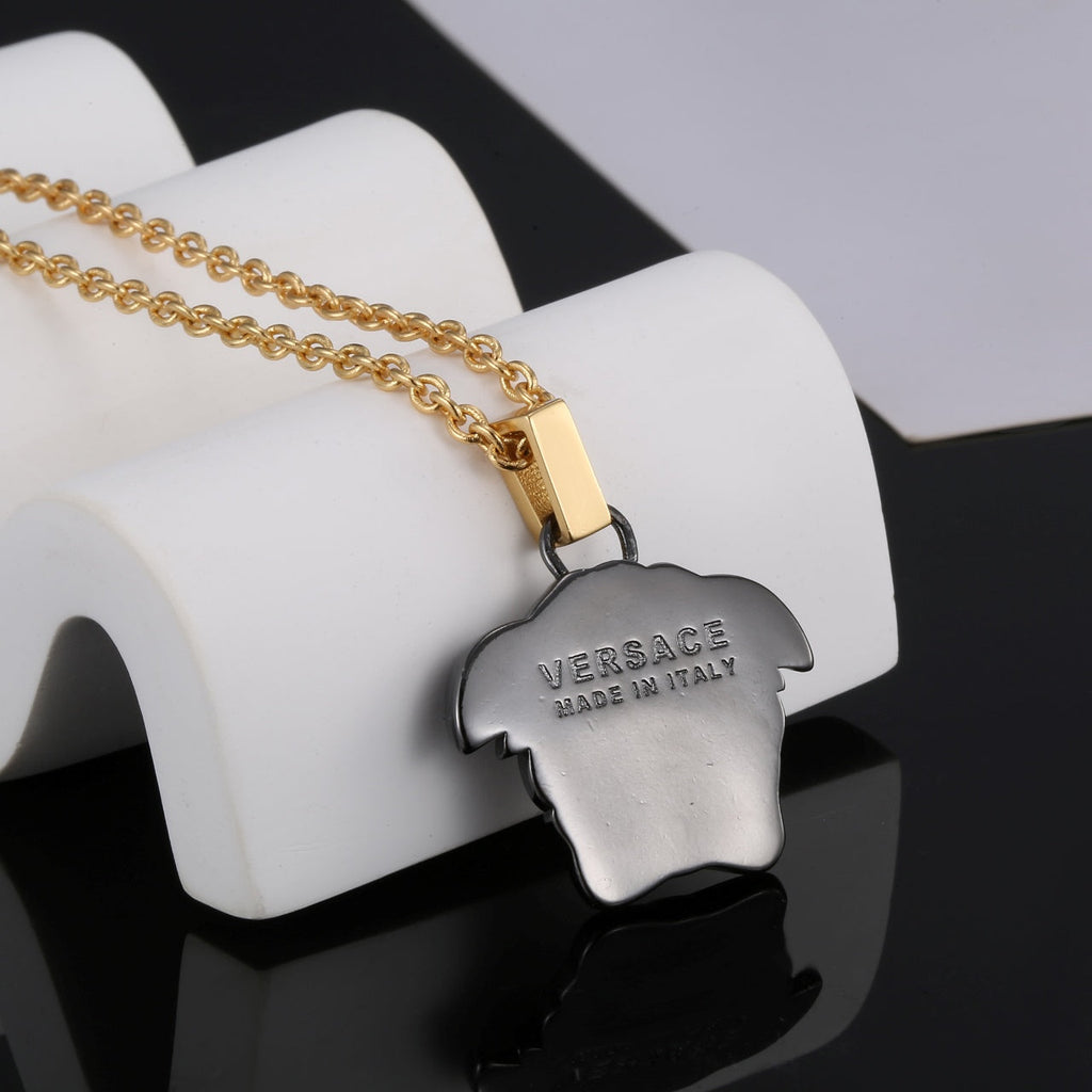 Ver Classic Necklace
