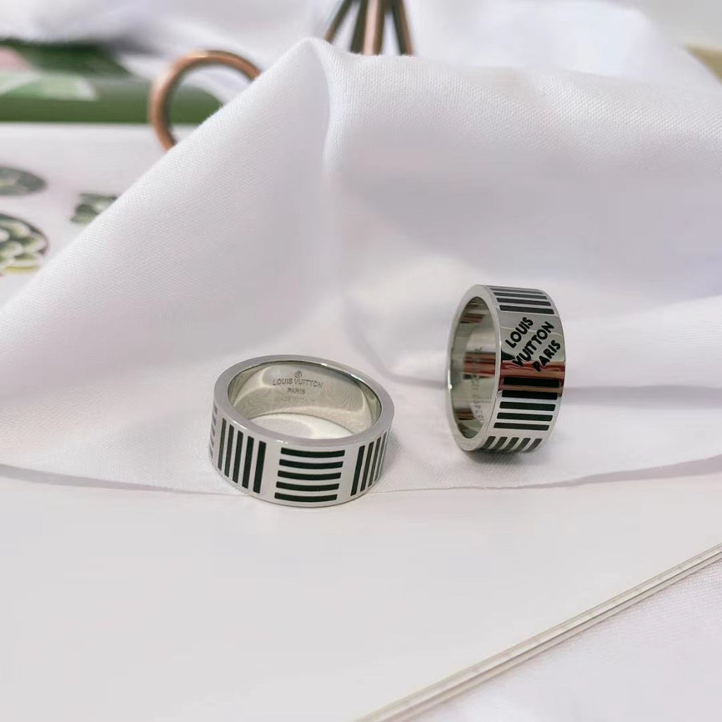 Louis Vuitton Damier Black Ring - 18K White Gold