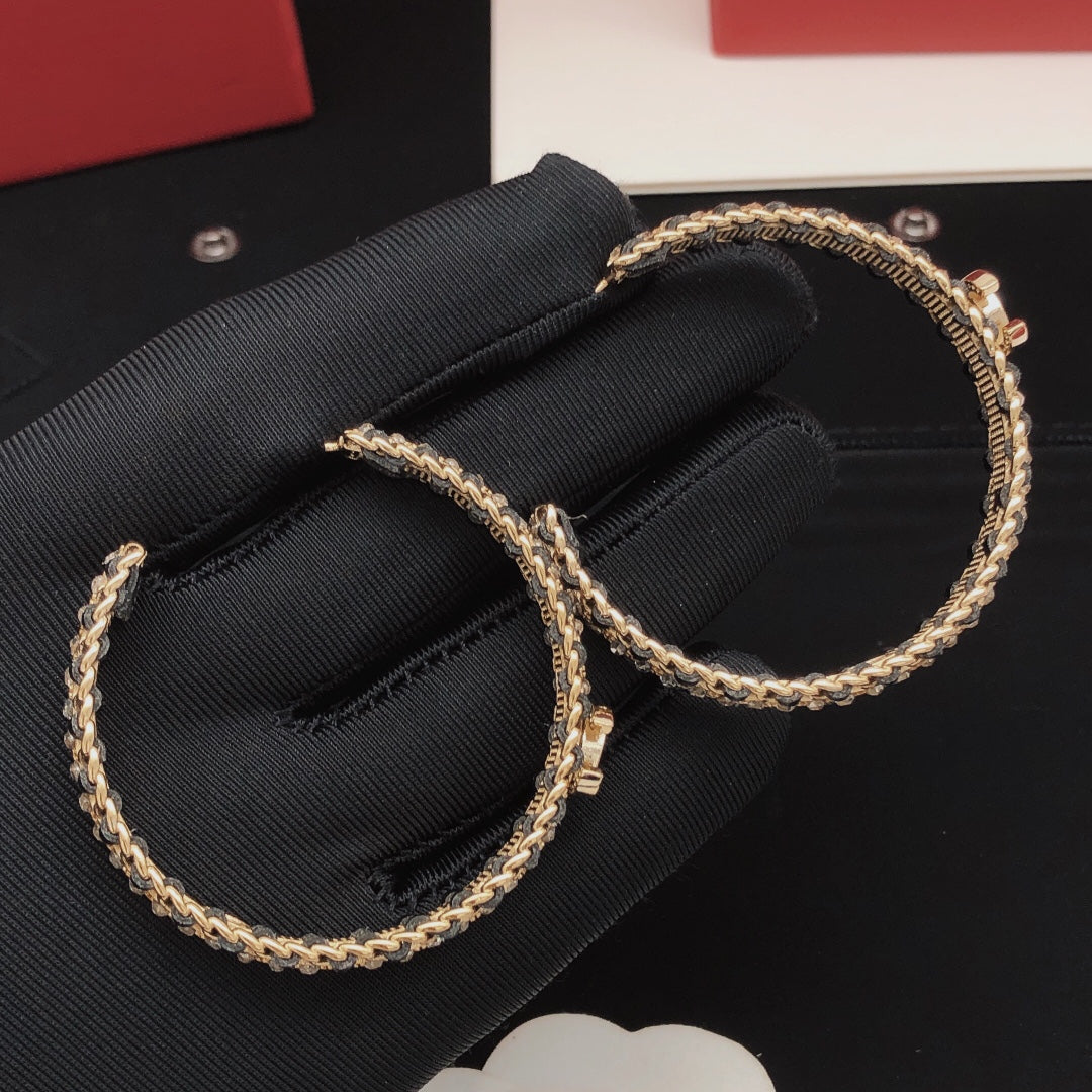 Chanel Strass Earrings - 18K Yellow Gold