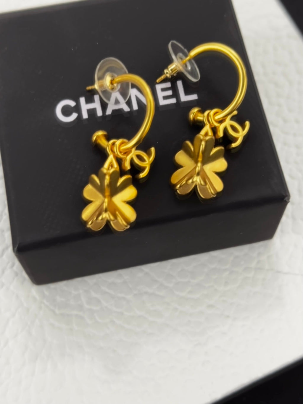 Chanel Flowers Earrings - 4.5 cm Height - 18K Yellow Gold