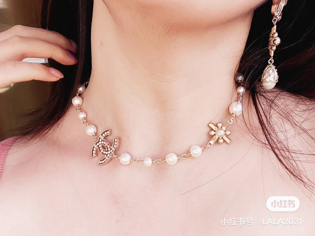 Chanel Flower Pearl Necklace