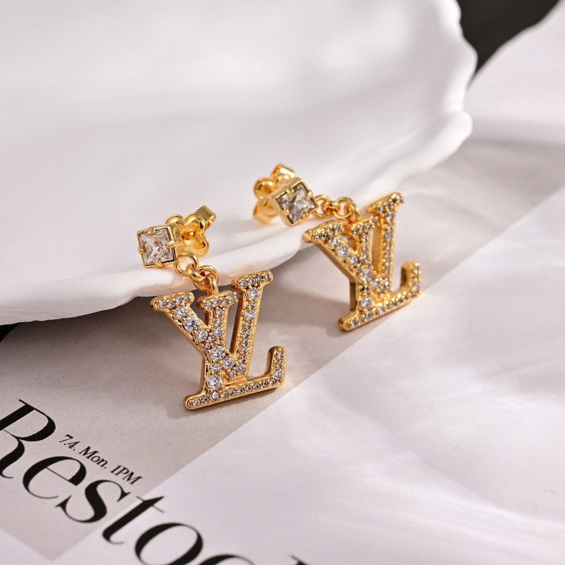 Louis Vuitton Lady Earrings - 18K Yellow Gold