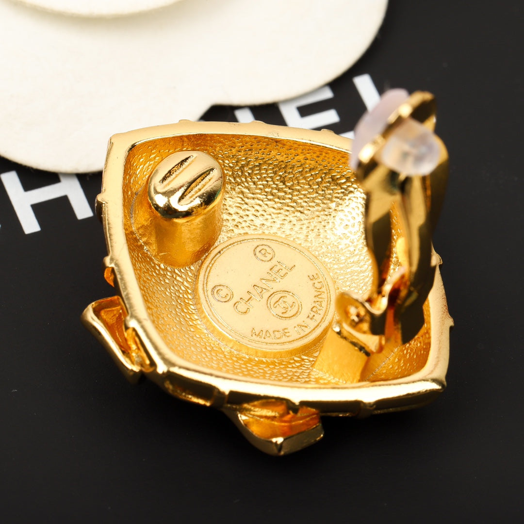 Chanel Vintage Earrings - 18K Yellow Gold