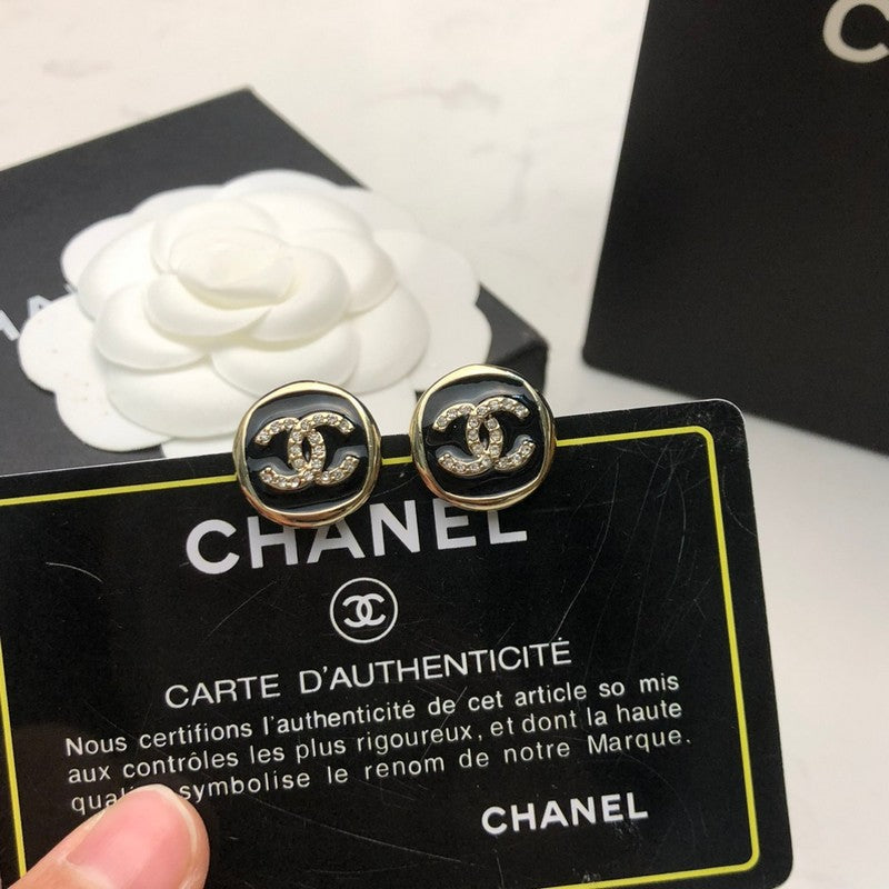 Chanel Black & White Diamond Earrings - 18K Yellow Gold