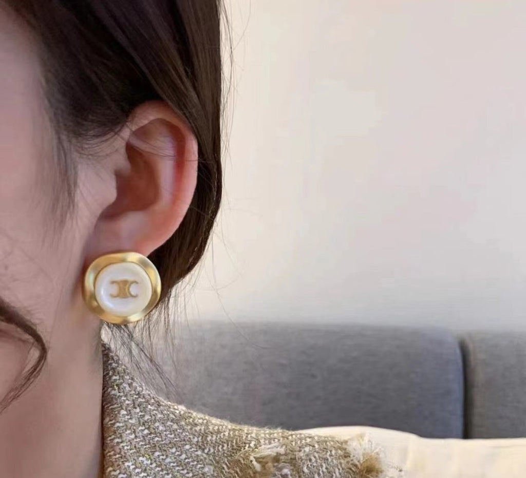 Celine Triomphe Pearl Earrings - 18K Yellow Gold