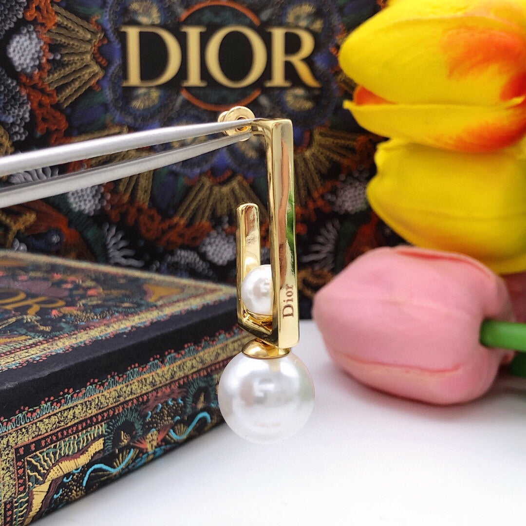 Dior Square Pearl Earrings