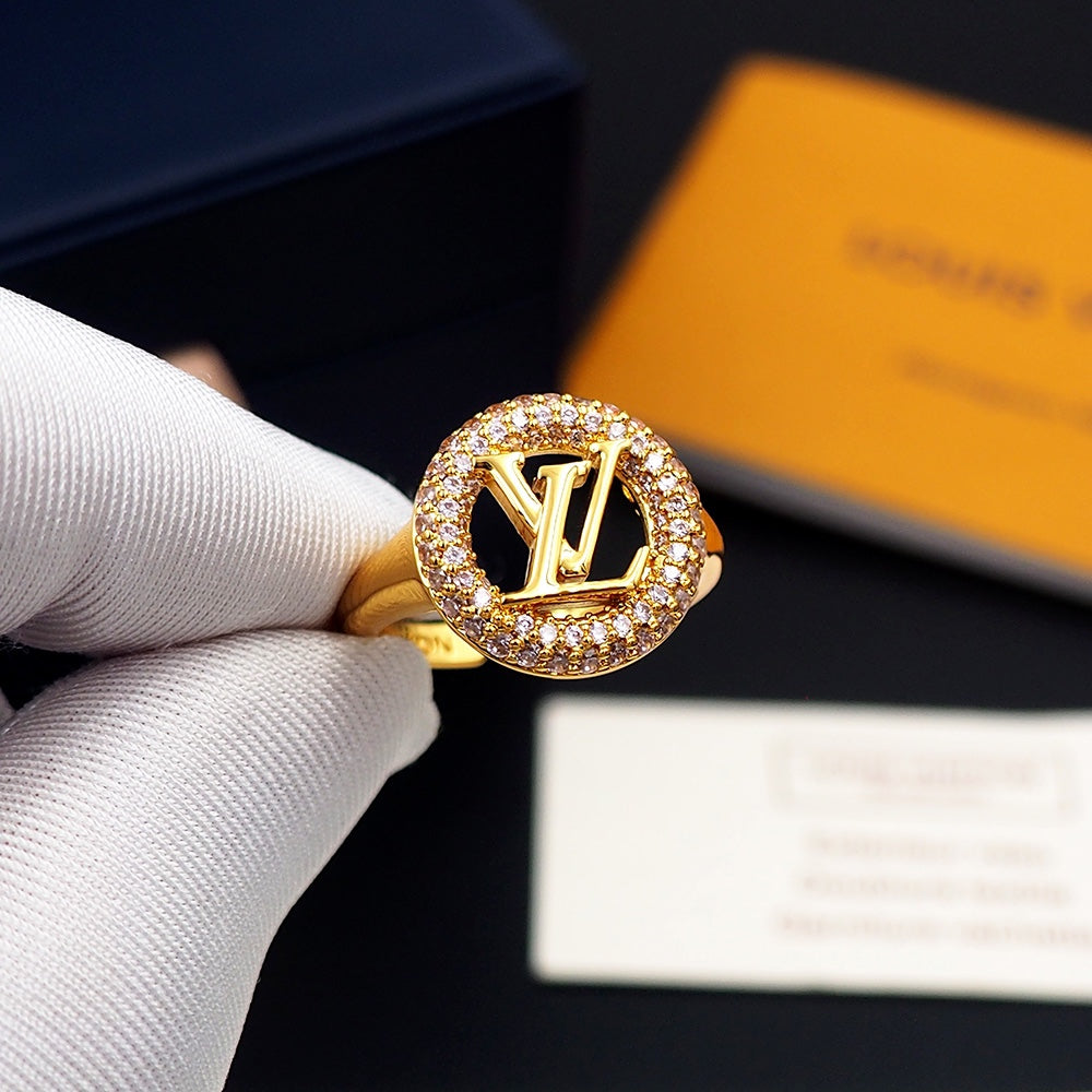 Louis Vuitton Louise Tresor Ring - 18K Yellow Gold