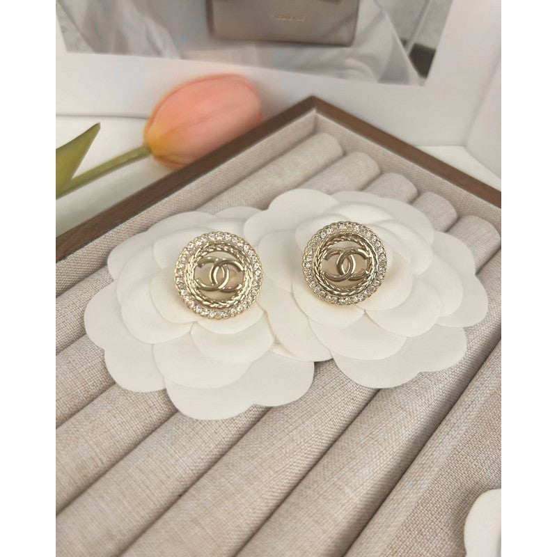 Chanel Classic Diamond Earrings - 18K Yellow Gold