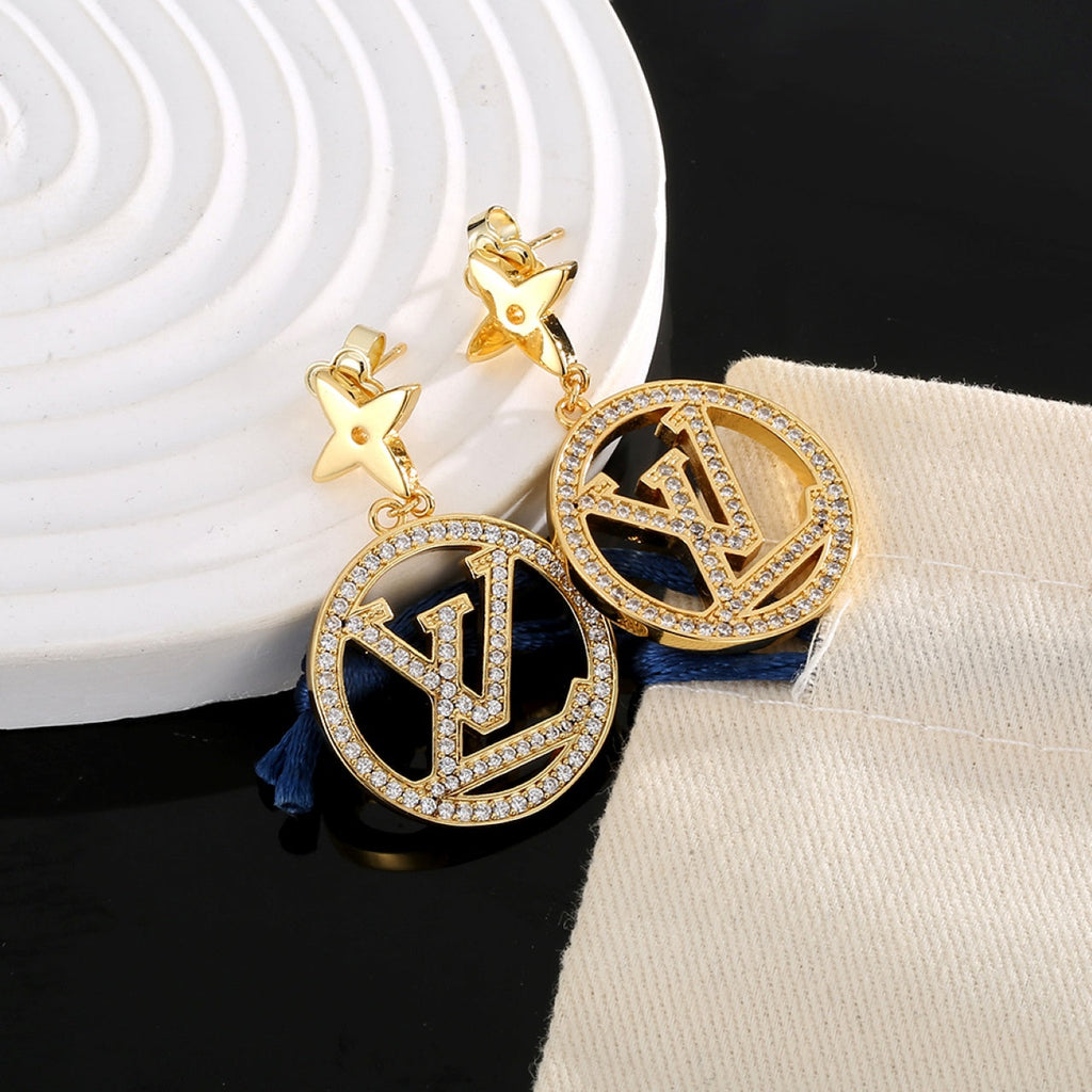 Louis Vuitton Star Pendant Earrings - 18K Yellow Gold