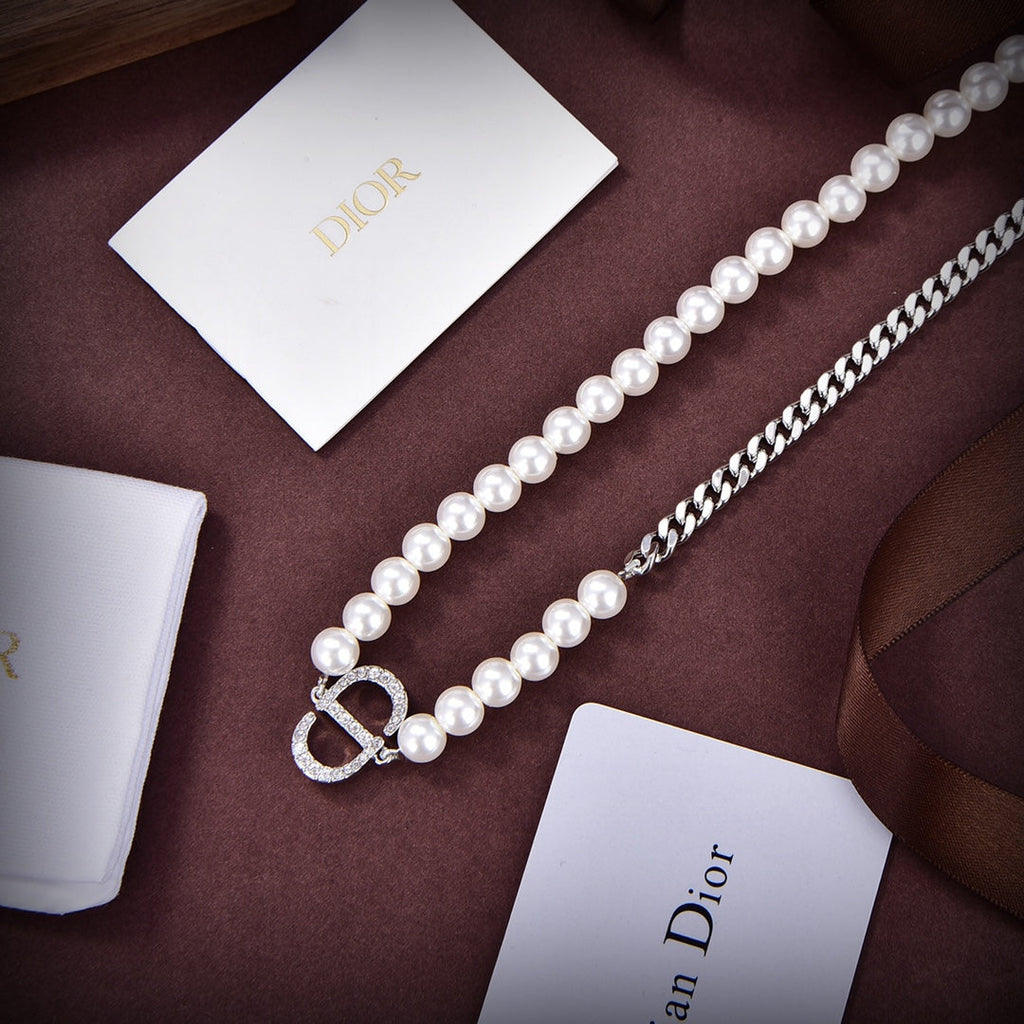Dior 30 Montaigne Long Necklace
