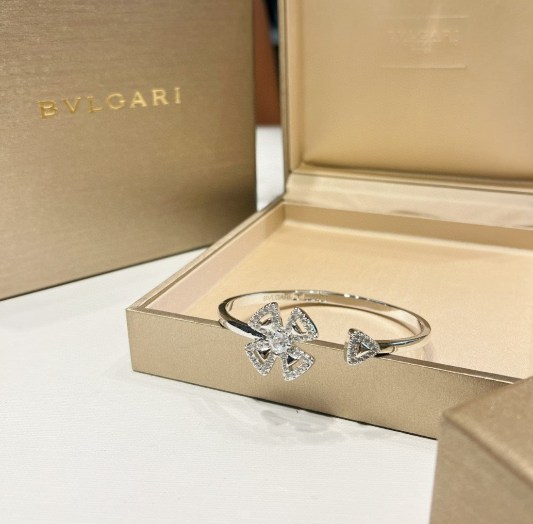 Fiorever Moissanite Bracelet - 18K Gold