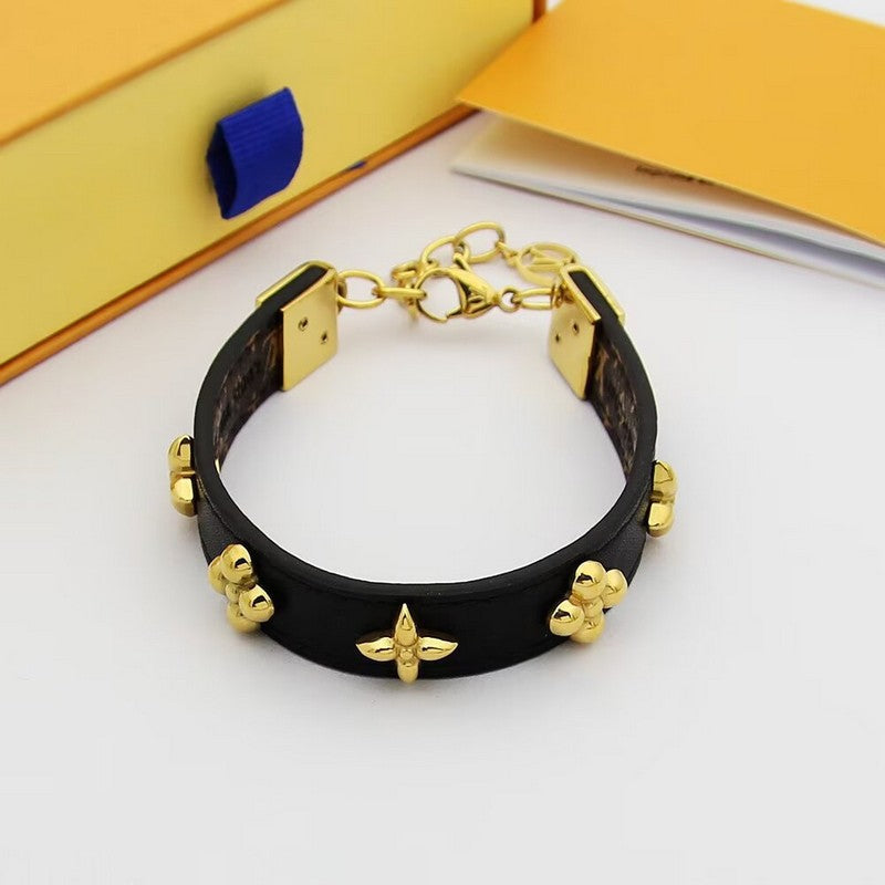 Louis Vuitton Fleurs Rivets Bracelet