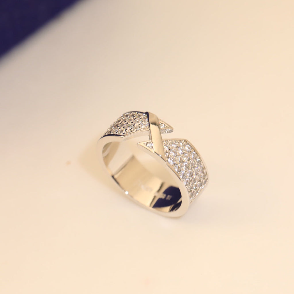 Liens Diamond Ring - 18K Gold