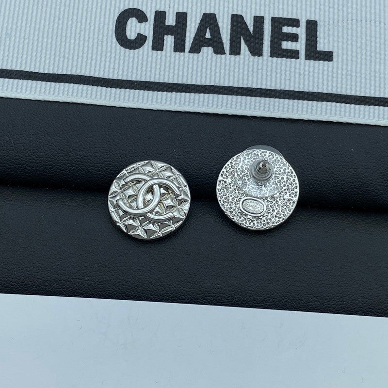 Chanel Round Earrings - 18K White Gold