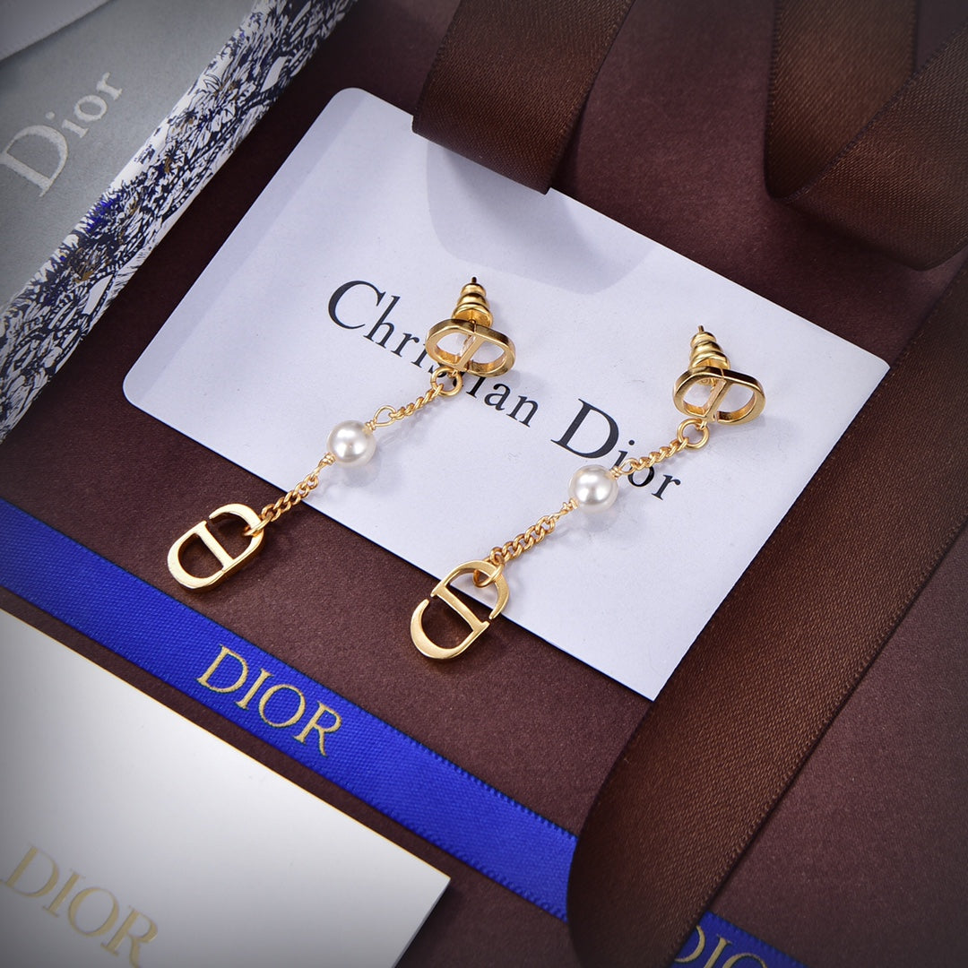 Dior 30 Montaigne Earrings