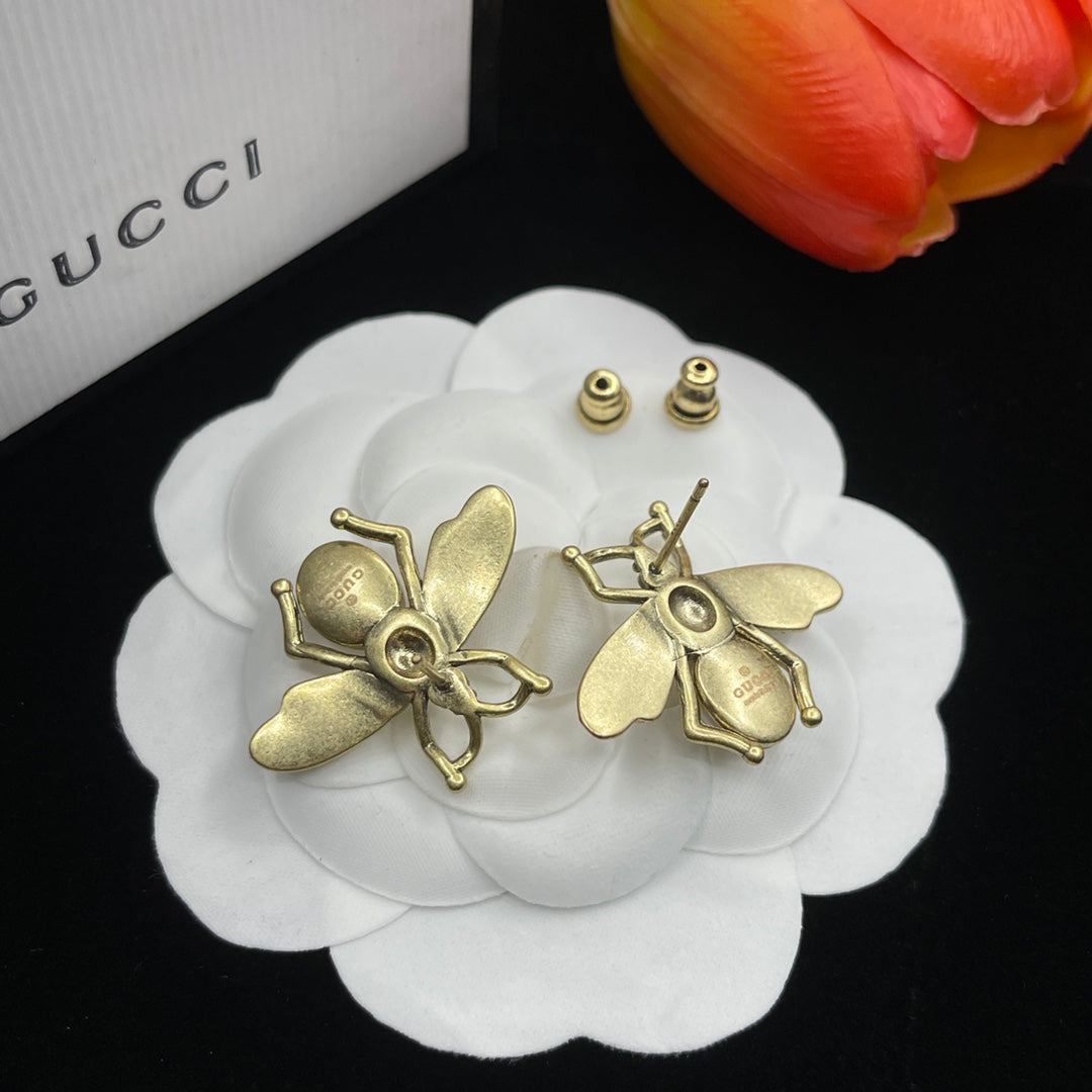 Gucci Double G Bee Pearl Earrings - 18K Yellow Gold